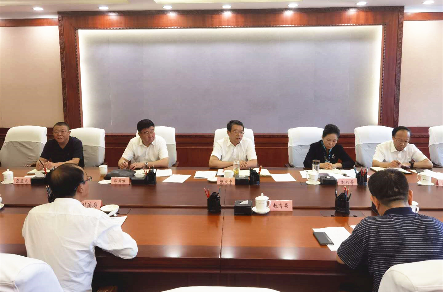 阜新市长张成中主持召开全市民办教育信访问题专题会议